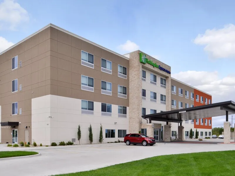 Holiday Inn Express & Suites Kansas City - Lee's Summit · Anbieterbild von TUI