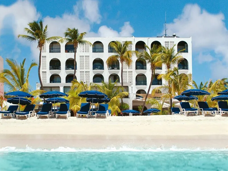 Holland House Beach Hotel · Anbieterbild von TUI