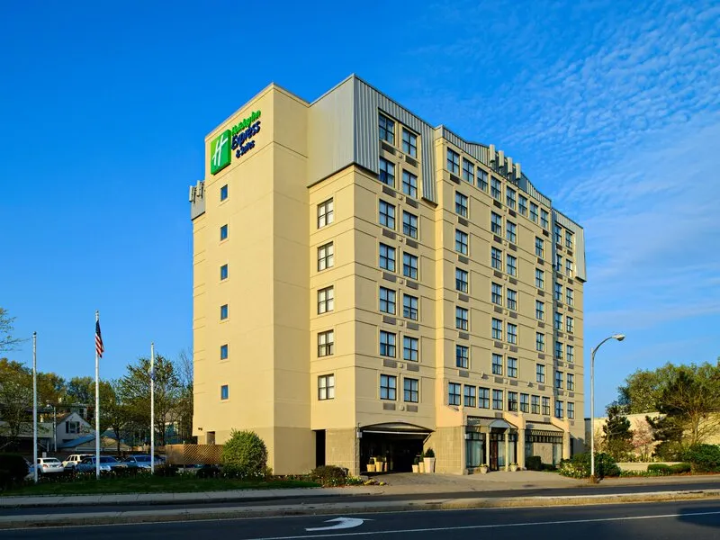 Holiday Inn Express & Suites Boston - Cambridge · Anbieterbild von TUI