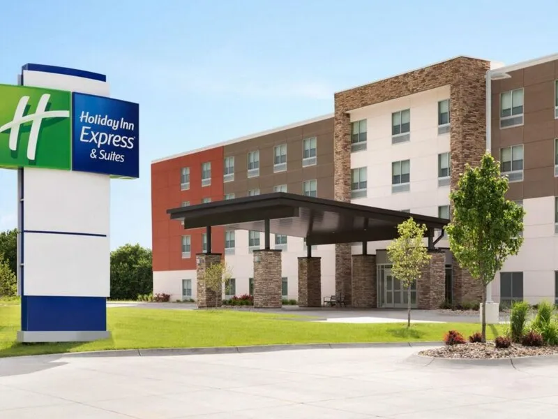 Holiday Inn Express And Suites Fresno Airport · Anbieterbild von TUI