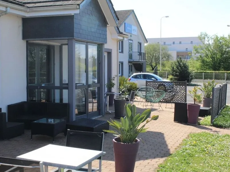 Hotel The Originals Tours Nord La Terrasse · Anbieterbild von TUI