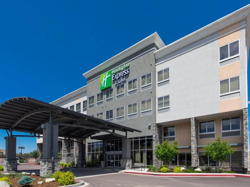 HOLIDAY INN EXPRESS  SUITES COLORADO SPRINGS · Anbieterbild von TUI