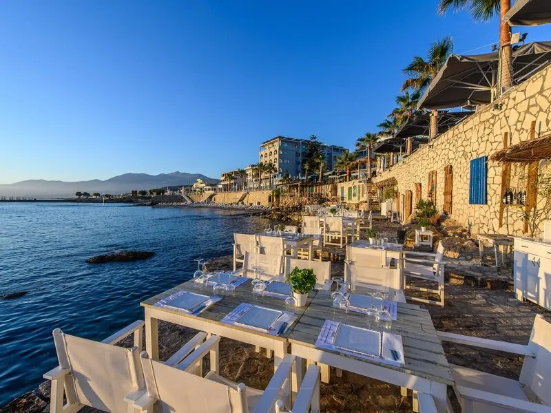 Glaros Royal Beach Hotel · Anbieterbild von TUI