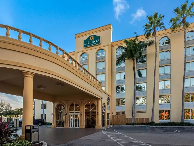 La Quinta Inn & Suites by Wyndham West Palm Beach Airport · Anbieterbild von TUI