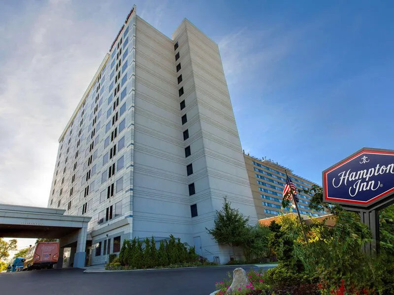 Hampton Inn NY-JFK · Anbieterbild von TUI