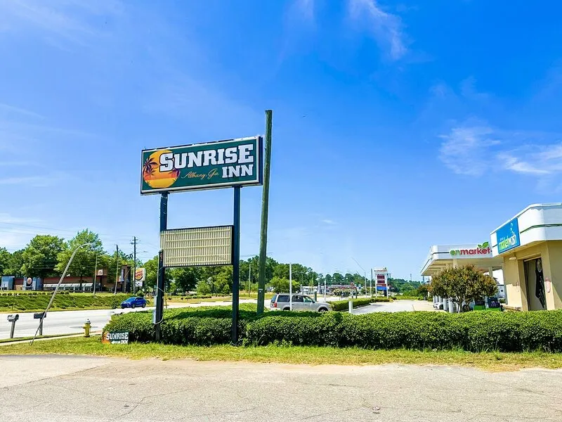 Sunrise Inn by OYO Albany · Anbieterbild von TUI