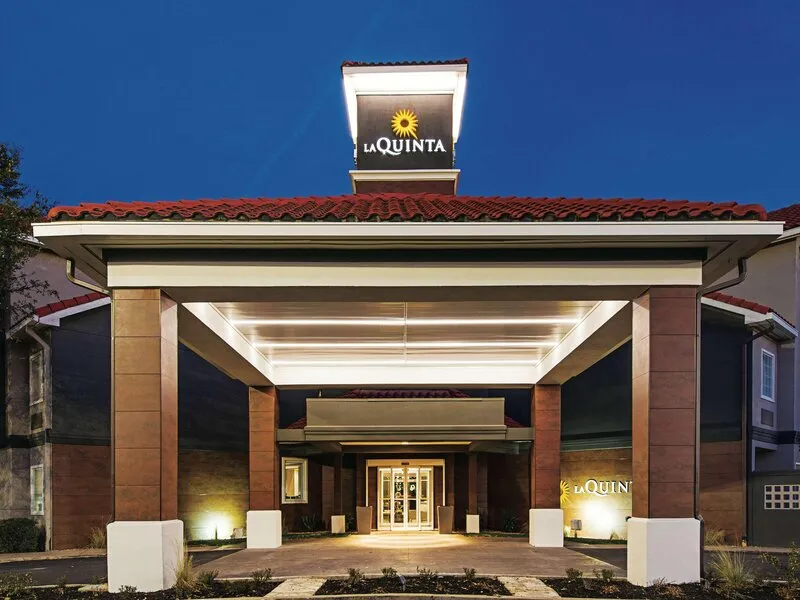 La Quinta Inn & Suites by Wyndham Austin Near The Domain · Anbieterbild von TUI