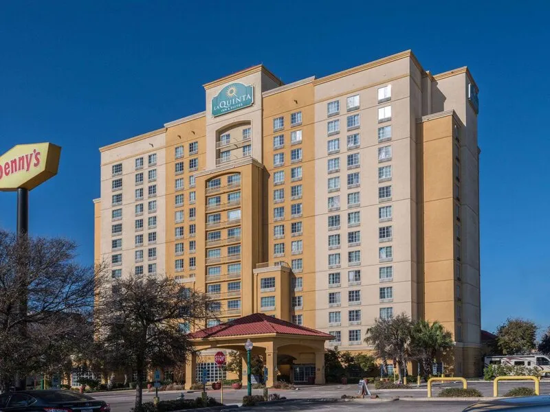 La Quinta Inn & Suites San Antonio Riverwalk · Anbieterbild von TUI
