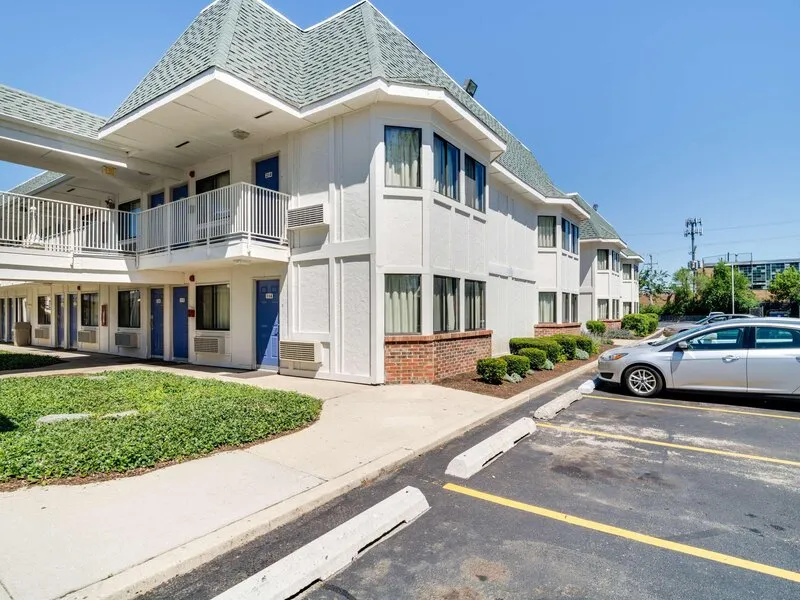 Motel 6 Chicago O'Hare - Schiller Park · Anbieterbild von TUI