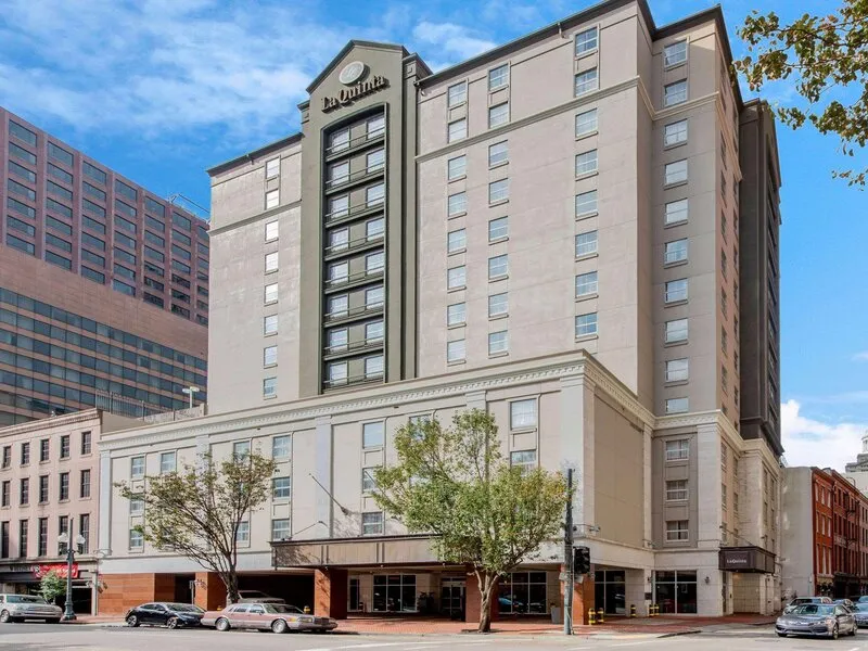 La Quinta Inn & Suites by Wyndham New Orleans Downtown · Anbieterbild von TUI