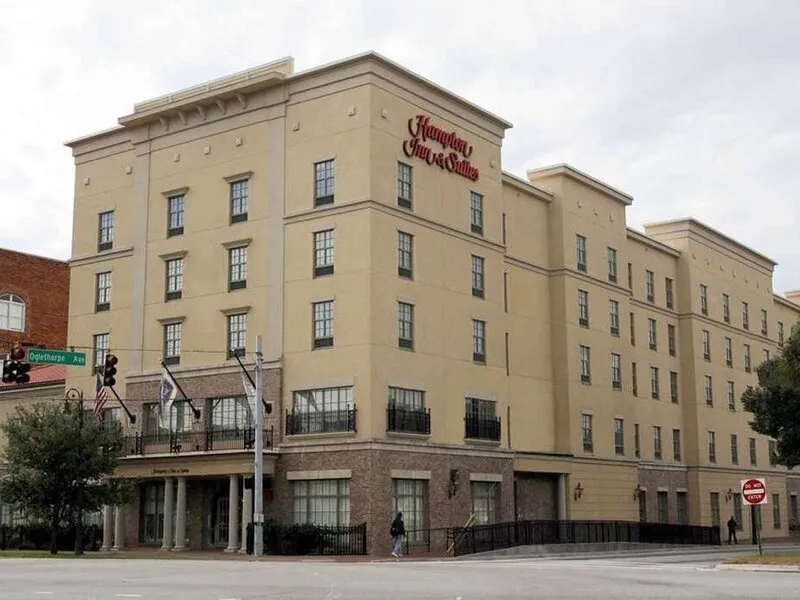Hampton Inn & Suites Savannah Historic District · Anbieterbild von TUI