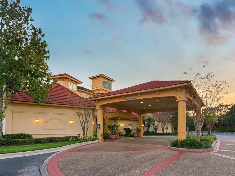 La Quinta Inn & Suites by Wyndham USF (Near Busch Gardens) · Anbieterbild von TUI