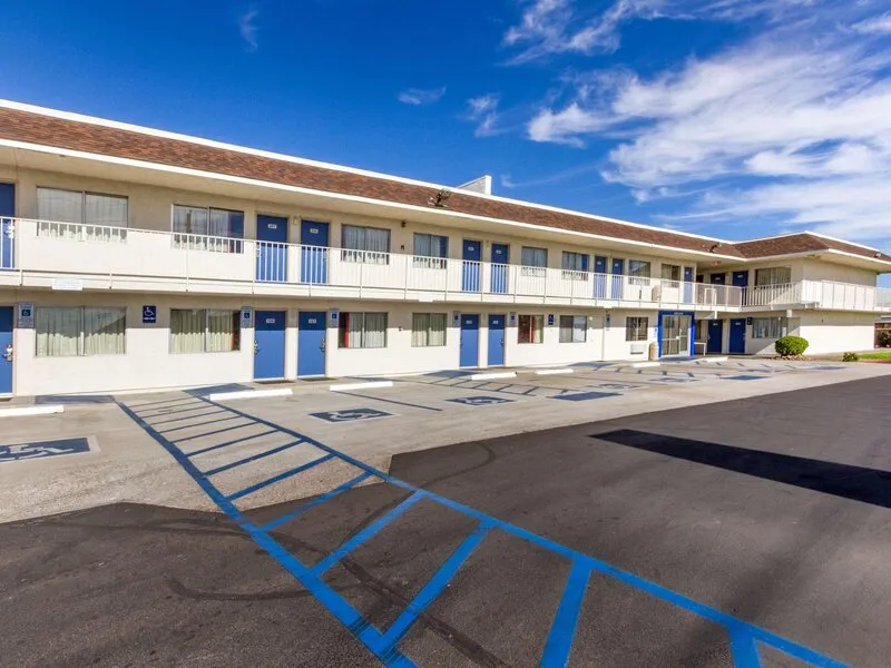 Motel 6 Phoenix North Bell Road · Anbieterbild von TUI