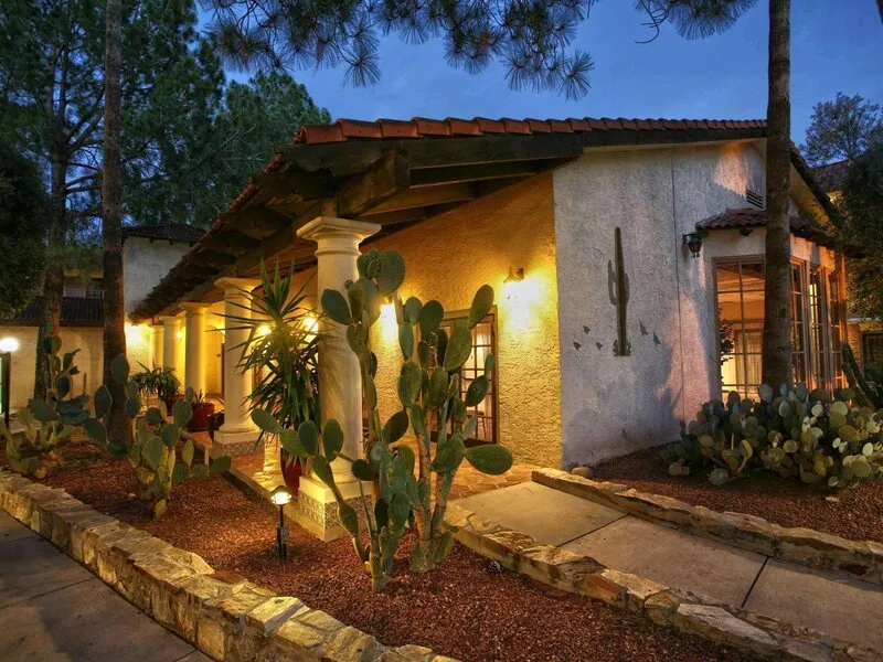 DoubleTree Suites by Hilton Hotel Tucson Airport · Anbieterbild von TUI