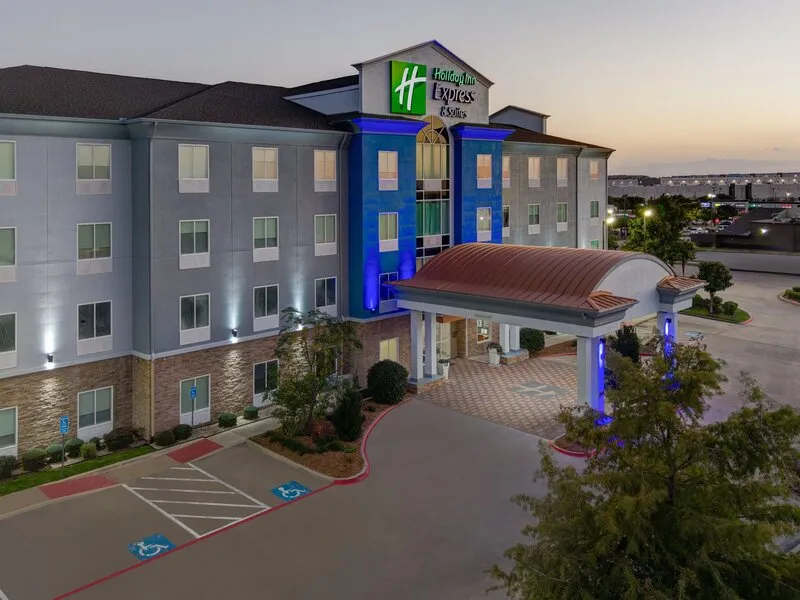 Holiday Inn Express Hotel & Suites Dallas West · Anbieterbild von TUI