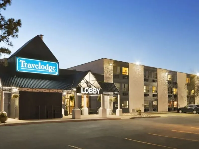 Travelodge by Wyndham Edmonton South · Anbieterbild von TUI