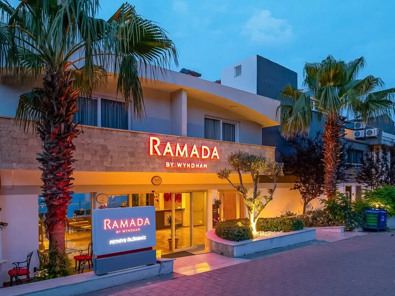 Ramada by Wyndham Fethiye Ölüdeniz · Anbieterbild von TUI