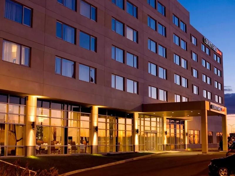 Courtyard Montreal Airport · Anbieterbild von TUI