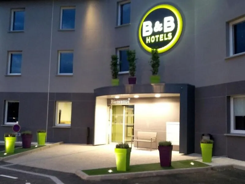 B&B Hôtel Clermont Ferrand Nord Riom · Anbieterbild von TUI