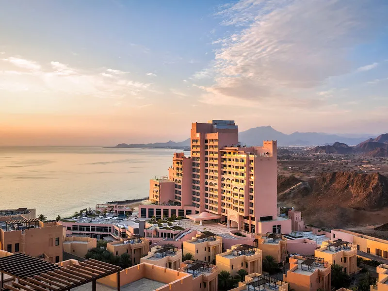 Fairmont Fujairah Beach Resort · Anbieterbild von TUI