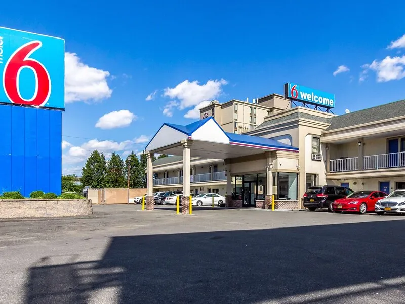 Motel 6 Elizabeth - Newark Liberty International Airport · Anbieterbild von TUI