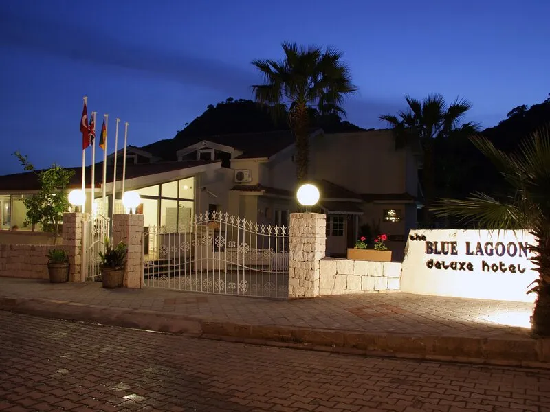 Blue Lagoon Delux Hotel · Anbieterbild von TUI