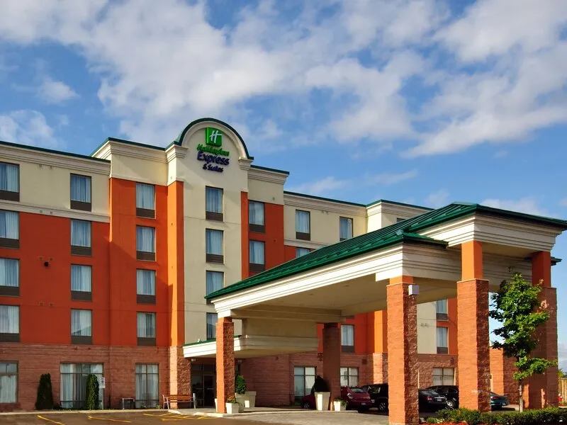 Holiday Inn Express & Suites Brampton · Anbieterbild von TUI