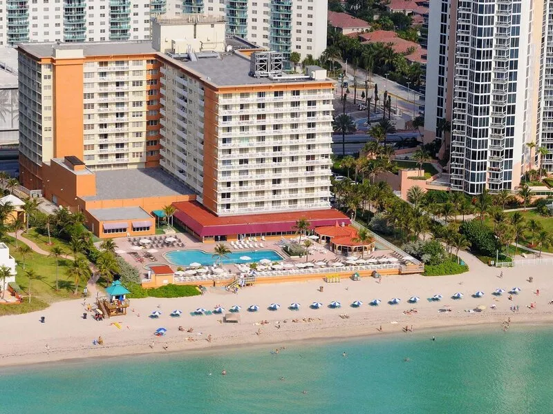 Ramada Plaza Marco Polo Beach Resort · Anbieterbild von TUI
