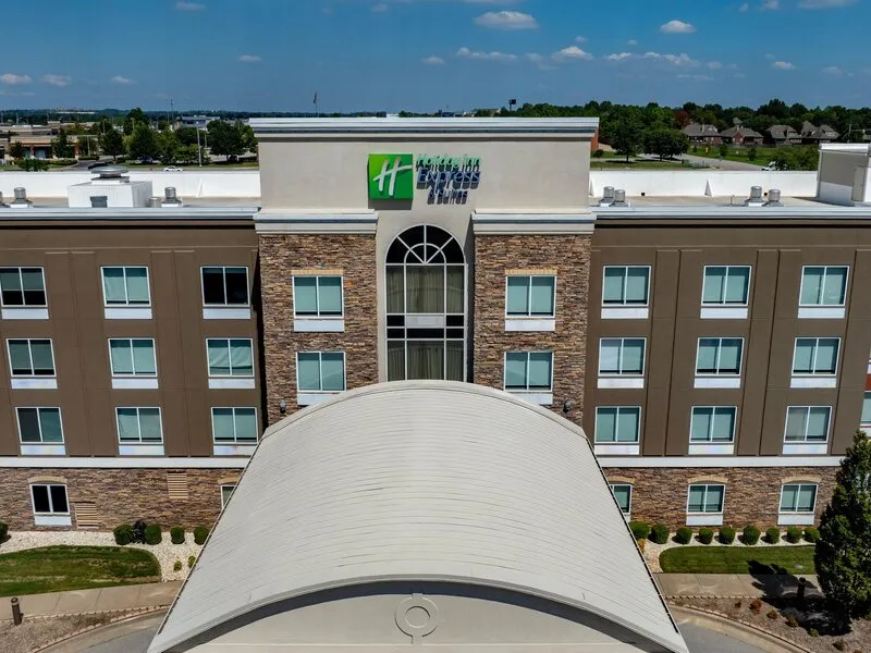 Holiday Inn Express Tulsa South Bixby · Anbieterbild von TUI