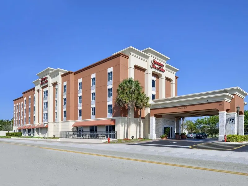 Hampton Inn & Suites Cape Coral · Anbieterbild von TUI