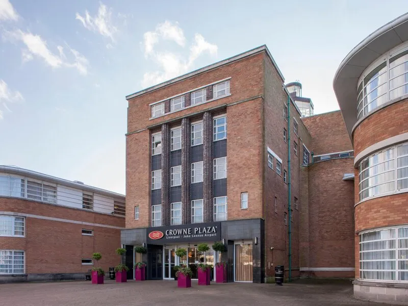Crowne Plaza - John Lennon Airport · Anbieterbild von TUI