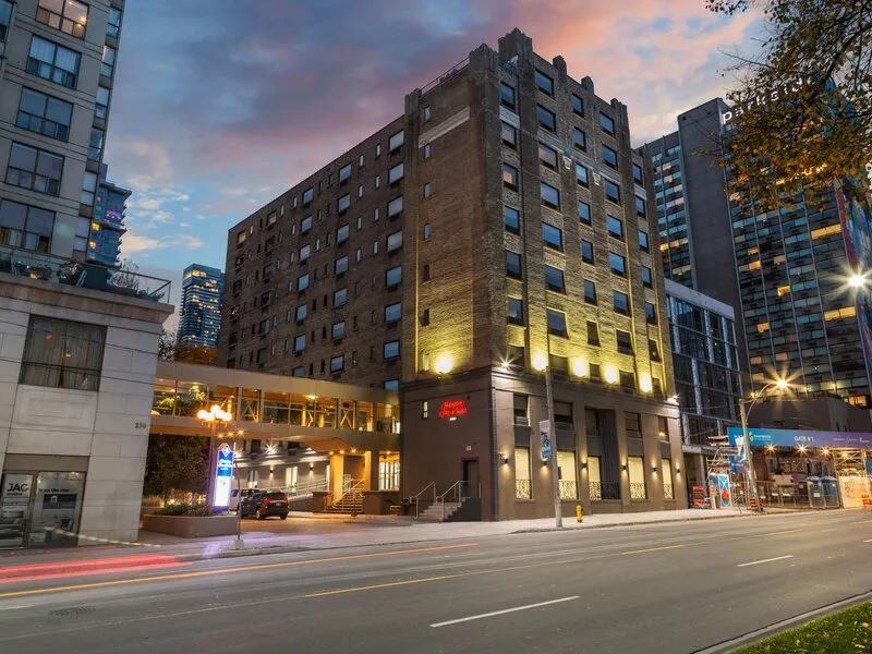 Hampton Inn & Suites by Hilton Toronto Downtown · Anbieterbild von TUI