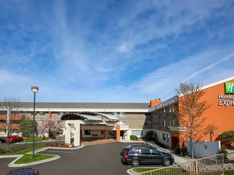 Holiday Inn Express Milwaukee-West Medical Center · Anbieterbild von TUI