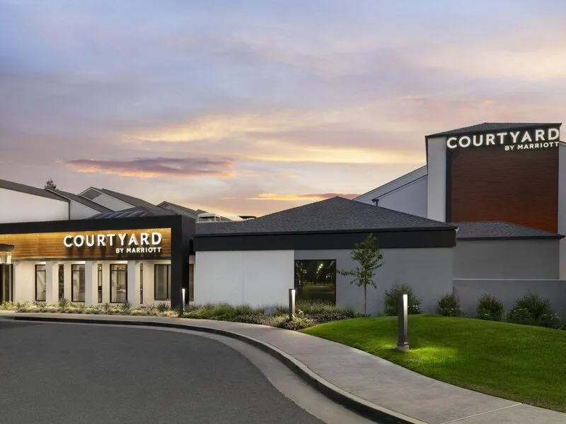 Courtyard by Marriott Bakersfield · Anbieterbild von TUI