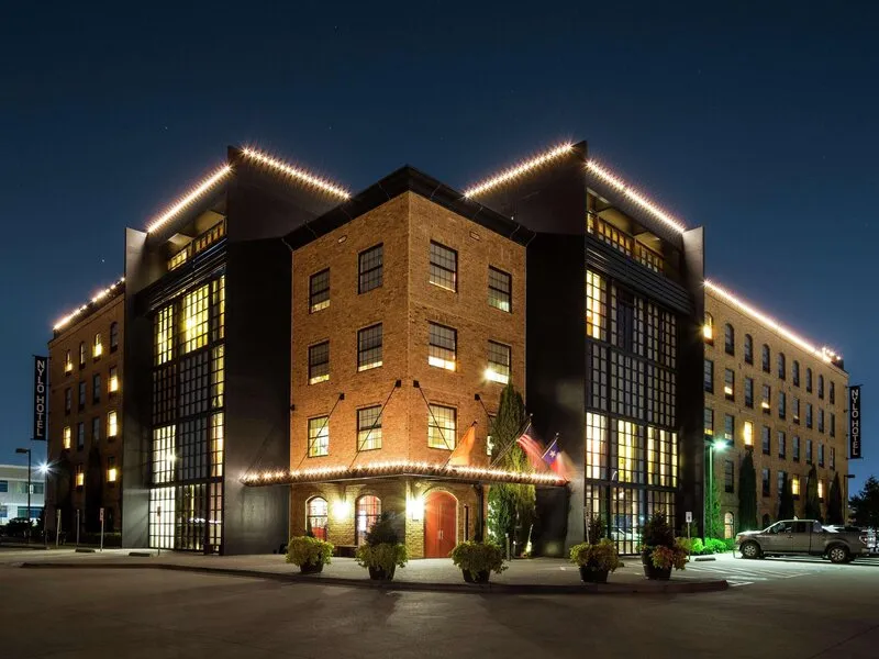 The Clara Hotel Plano Tapestry Collection by Hilton · Anbieterbild von TUI