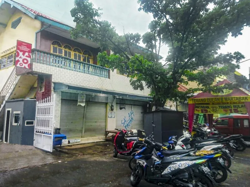 OYO Flagship 90717 Hotel Kalimantan Surabaya · Anbieterbild von TUI
