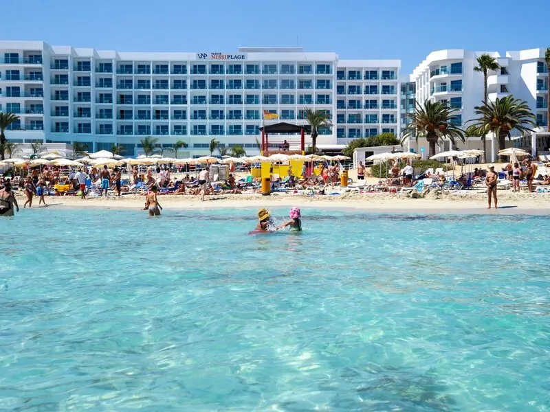 Vassos Nissi Plage Hotel · Anbieterbild von TUI