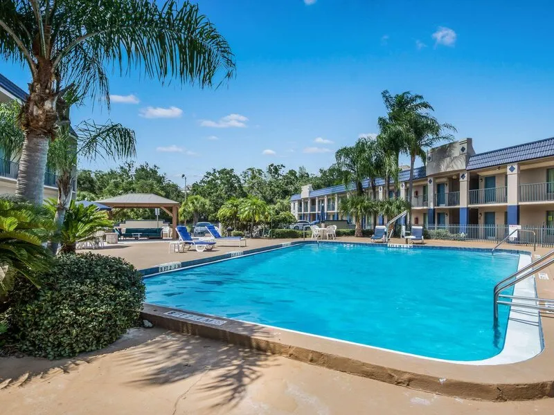 Clarion Inn and Suites Clearwater · Anbieterbild von TUI
