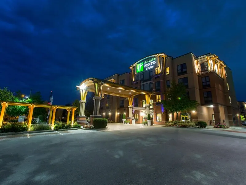 Holiday Inn Express and Suites Riverport · Anbieterbild von TUI