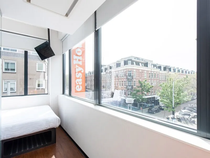 easyHotel Amsterdam City Centre · Anbieterbild von TUI