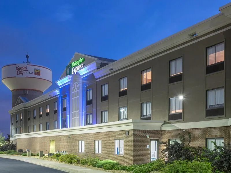 Holiday Inn Express Kansas City - at the Legends · Anbieterbild von TUI