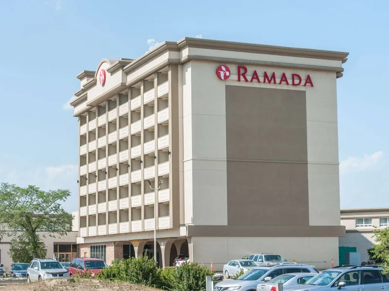 Ramada by Wyndham Edmonton South · Anbieterbild von TUI
