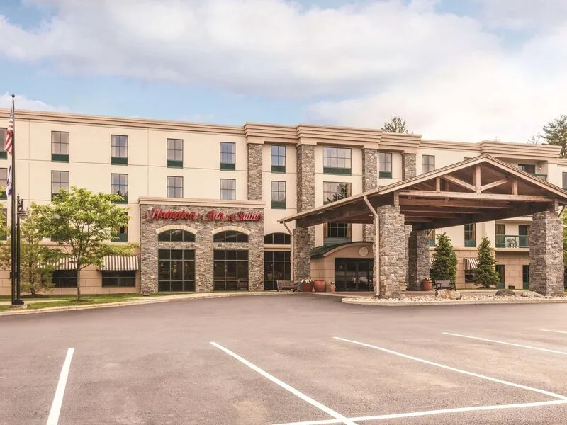 Hampton Inn & Suites Lake George · Anbieterbild von TUI