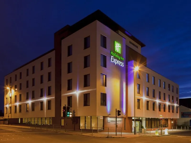 Holiday Inn Express Cheltenham Town Centre · Anbieterbild von TUI