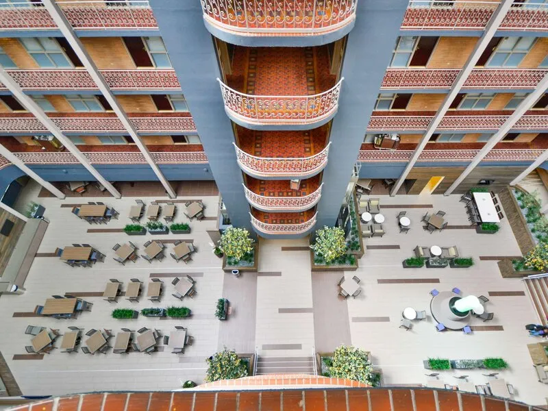 Embassy Suites by Hilton Denver Central Park · Anbieterbild von TUI
