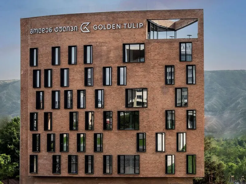 Golden Tulip Design Tbilisi · Anbieterbild von TUI