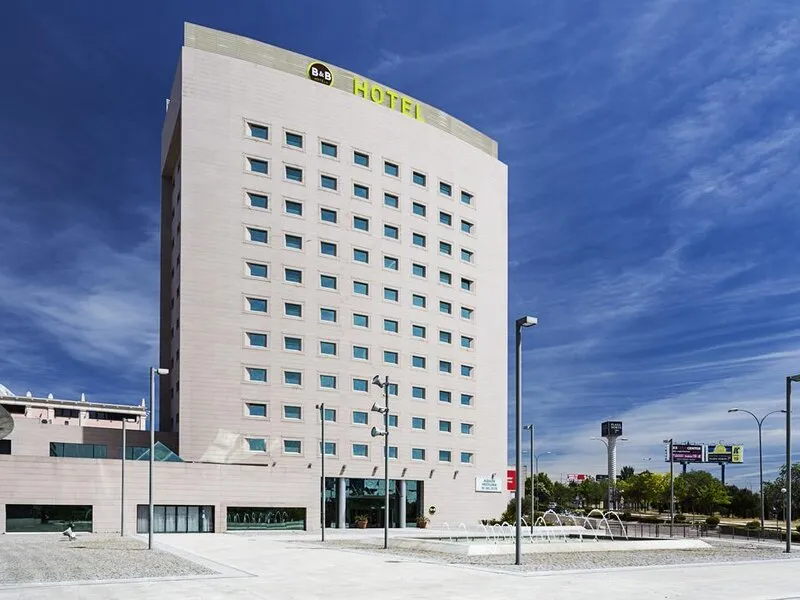 B&B HOTEL Madrid Aeropuerto T4 · Anbieterbild von TUI