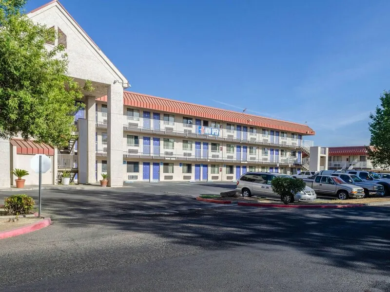 Motel 6 Fresno Ca Yosemite Highway · Anbieterbild von TUI