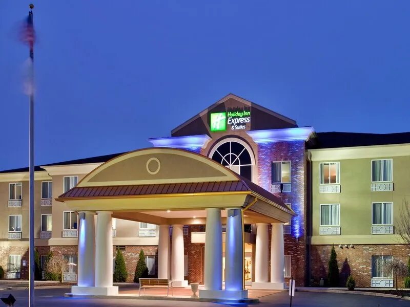 Holiday Inn Express Farmington · Anbieterbild von TUI
