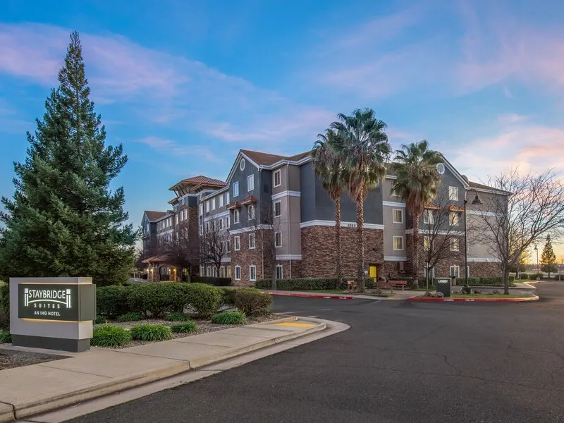 Staybridge Suites Rocklin - Roseville Area · Anbieterbild von TUI